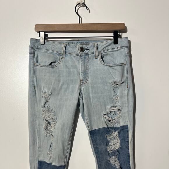 American Eagle Super Stretch Distress Low Rise Jegging Two Toned Jeans Size 8 - Picture 2 of 7